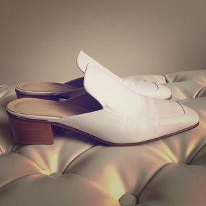 Open back leather loafer